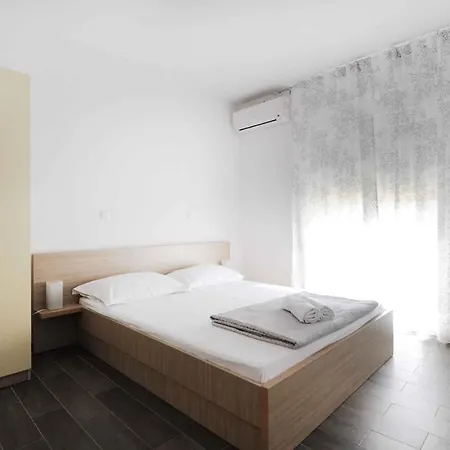 Apartment In Vodice 7704