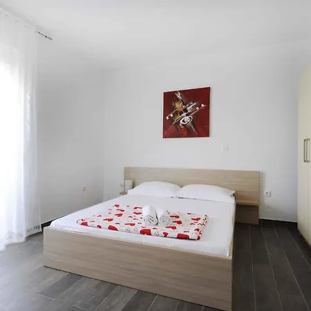 Lejlighed Apartment In Vodice 7704 *
