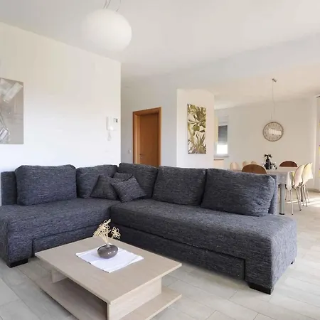 Lejlighed Apartment In Vodice 7704 Vodice